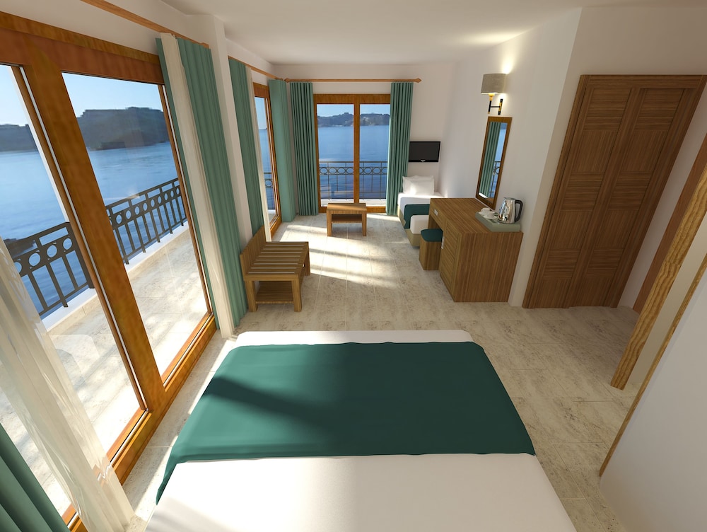 Medusa Hotel 30/59