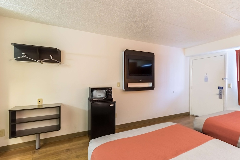 Motel6 Crawfordsville, IN 37/51