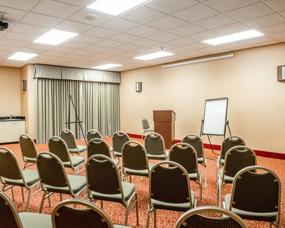 Comfort Suites Panama City Near Tyndall AFB 37/43