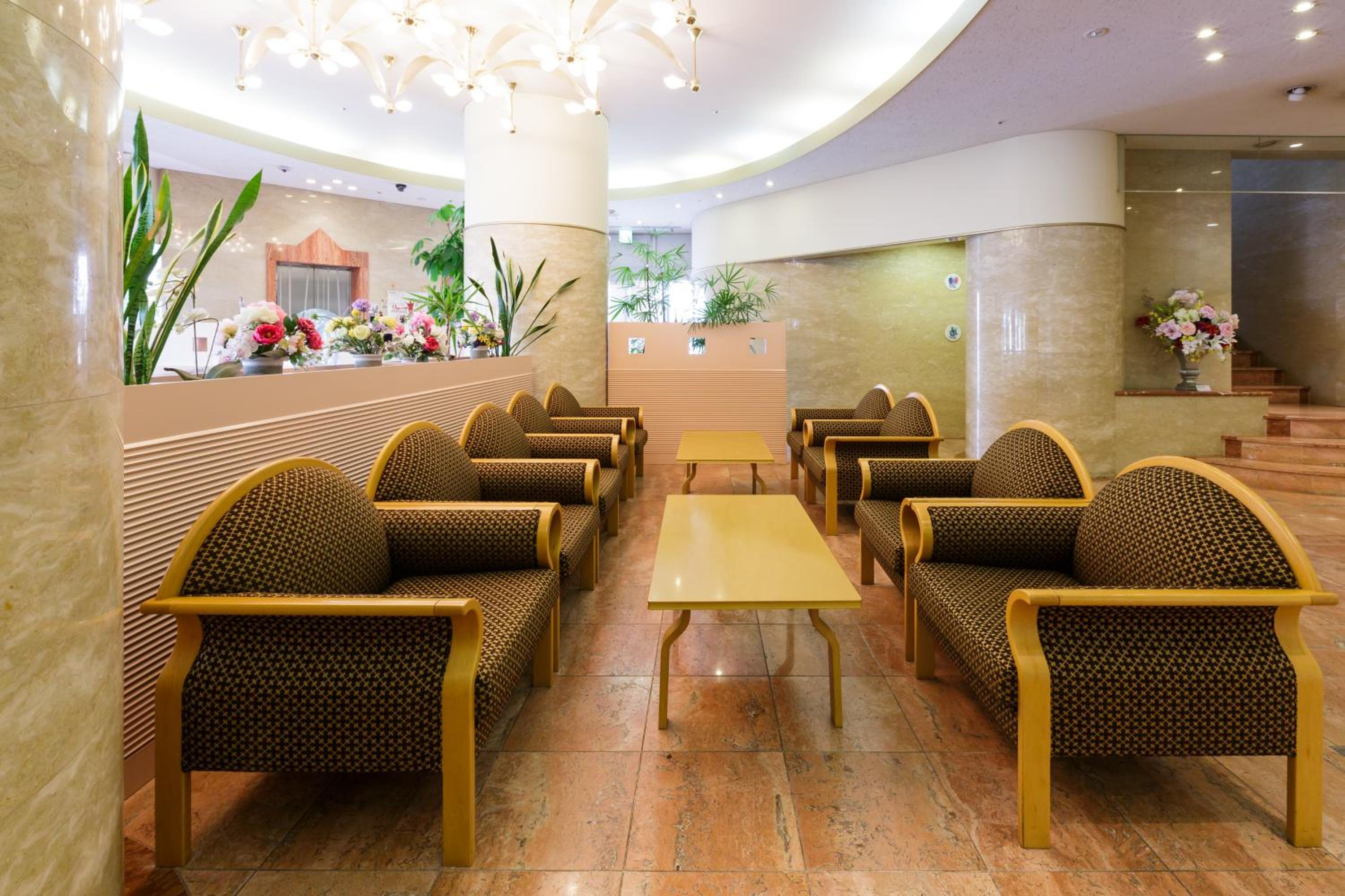 Kochi Pacific Hotel 34/52