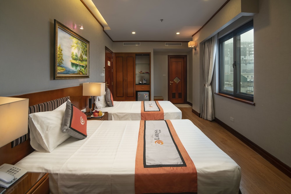 Deluxe, Queen Bed