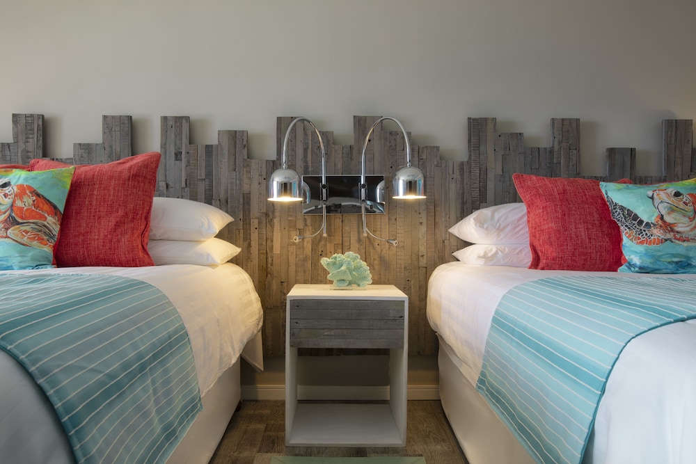 Sea Breeze Beach House 24/72