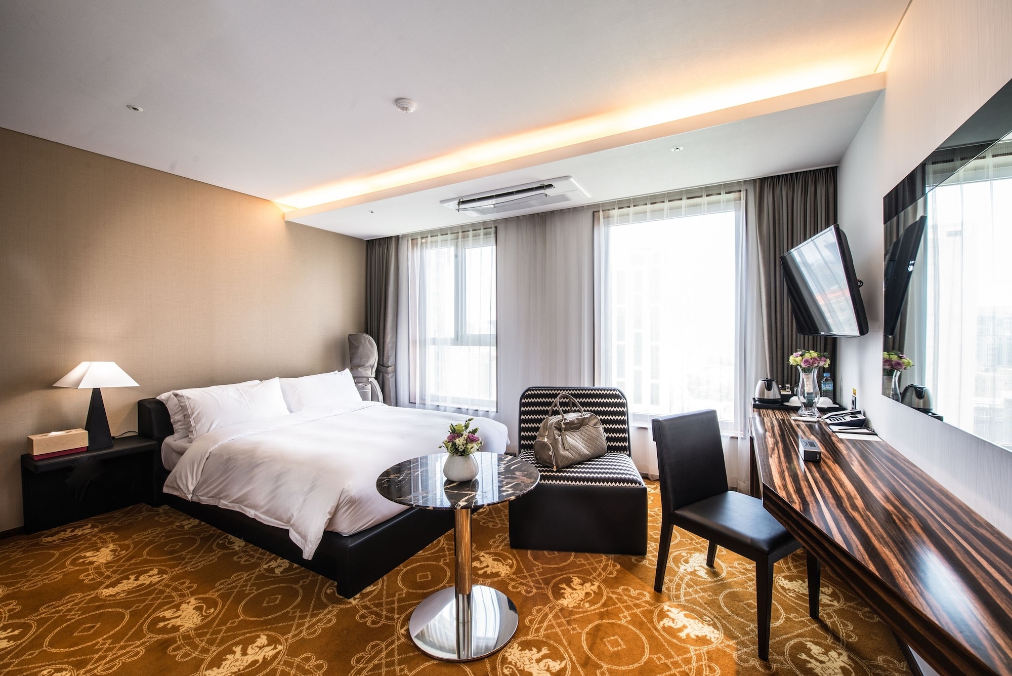 Style, Superior, Queen Bed