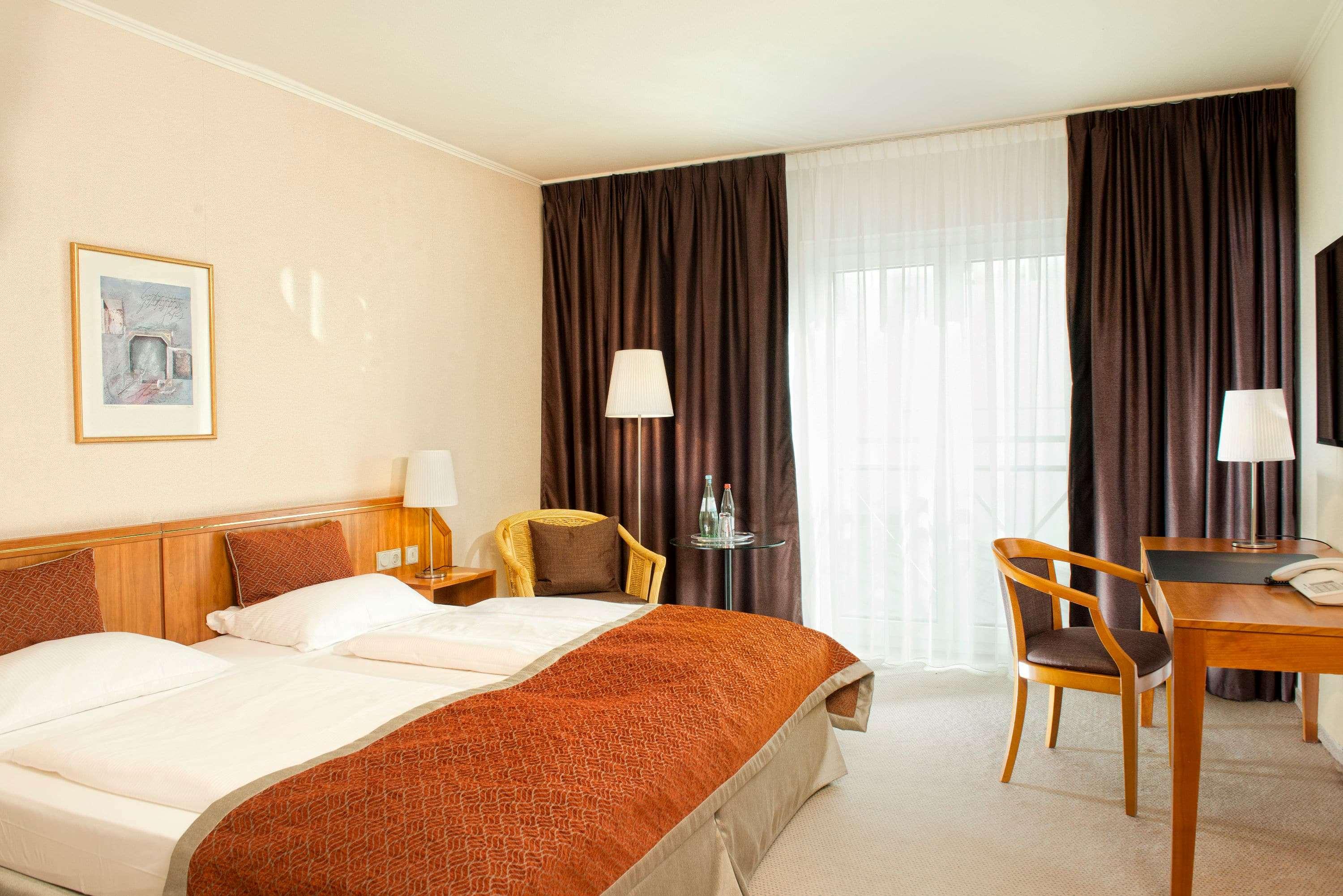 Room at Wyndham Hannover Atrium, HANNOVER