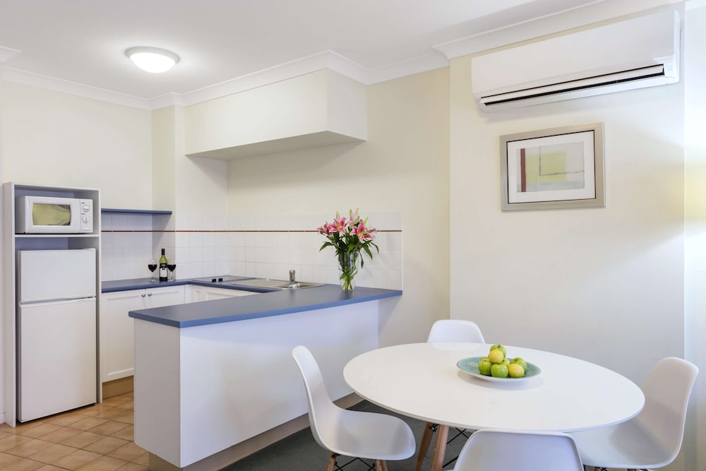 Oaks Gold Coast Calypso Plaza Suites 25/72