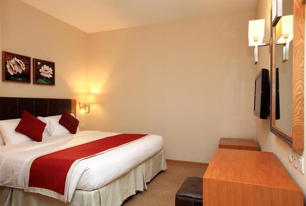 فندق مينا الجبيل سابقا جولدن توليب(Razana Hotel Al Jubail) 16/60