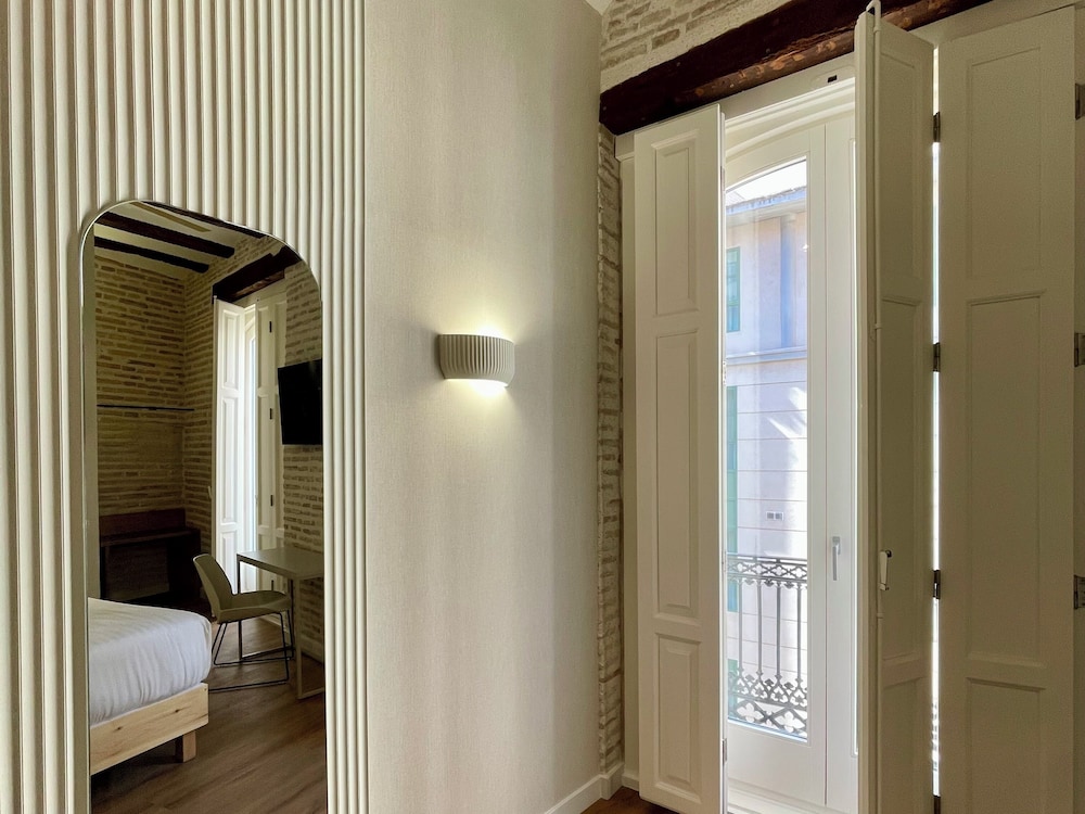 Cosy Rooms Embajador 72/72