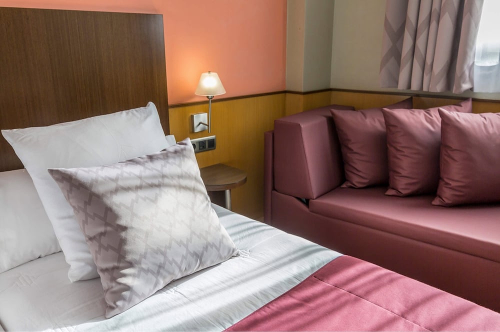 Hotel Ronda Lesseps 47/90