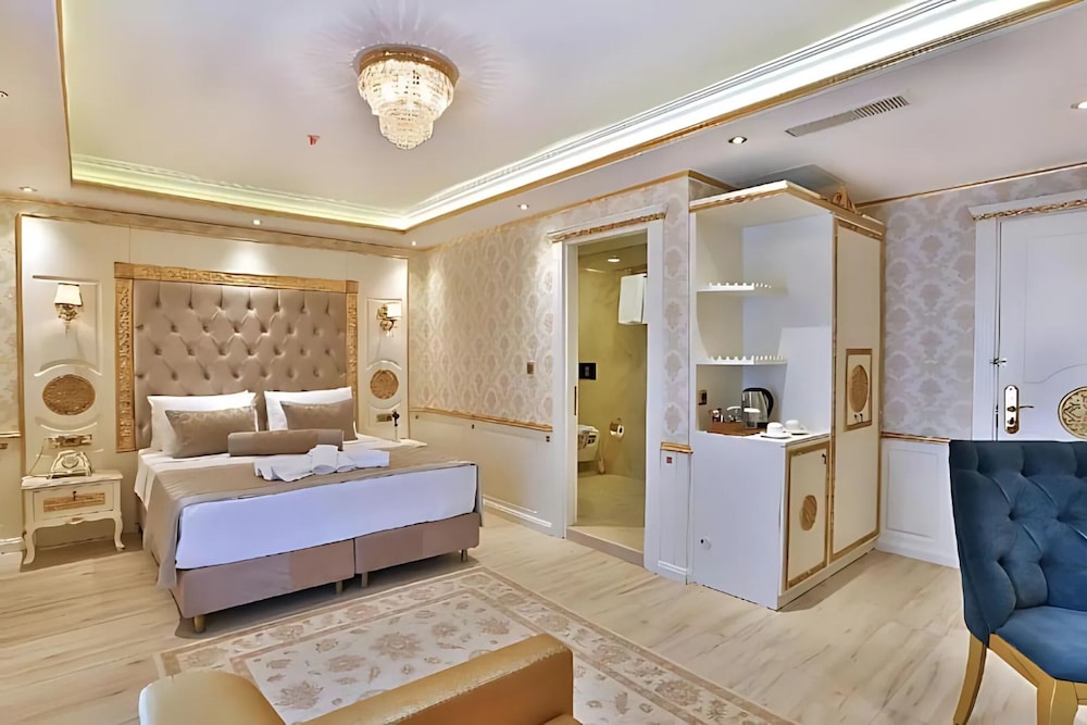 DELUXE, BALCONY
