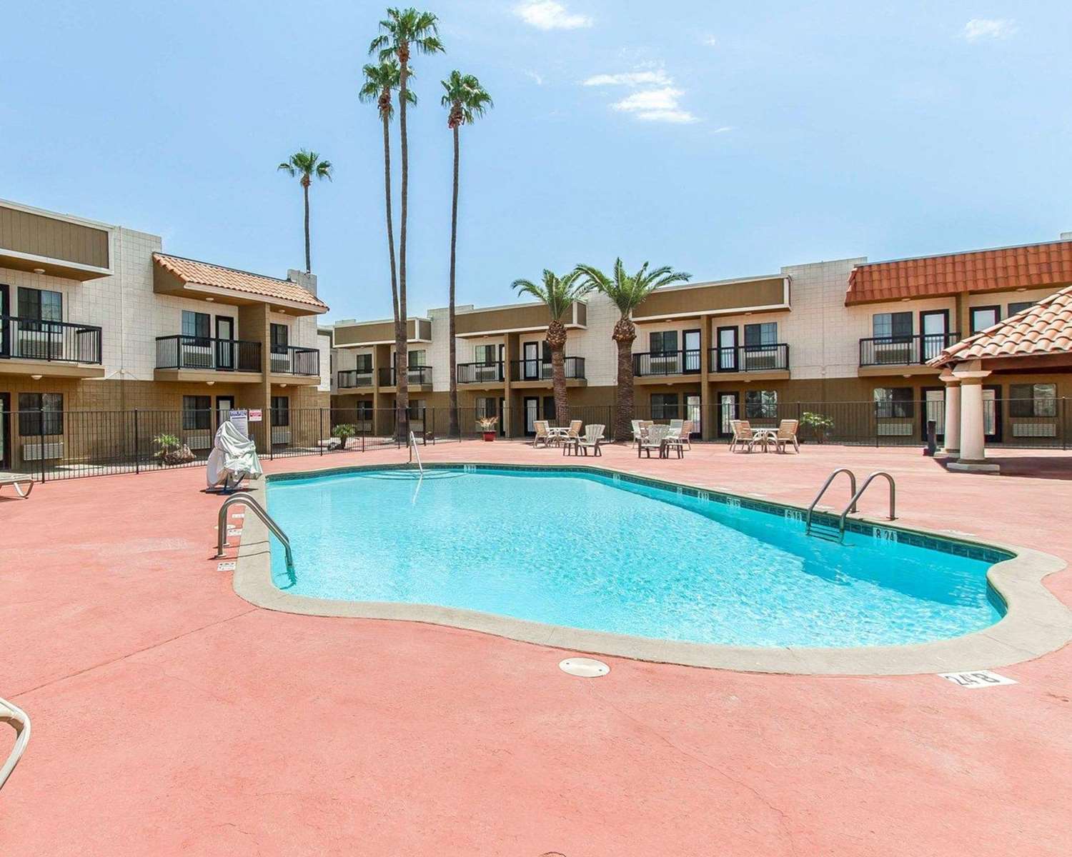 Super 8 by Wyndham Mesa Downtown Near Convention Center 20/20