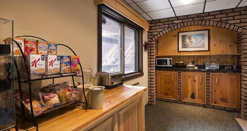 CENTERSTONE RESORT LAKE-AIRE 37/59