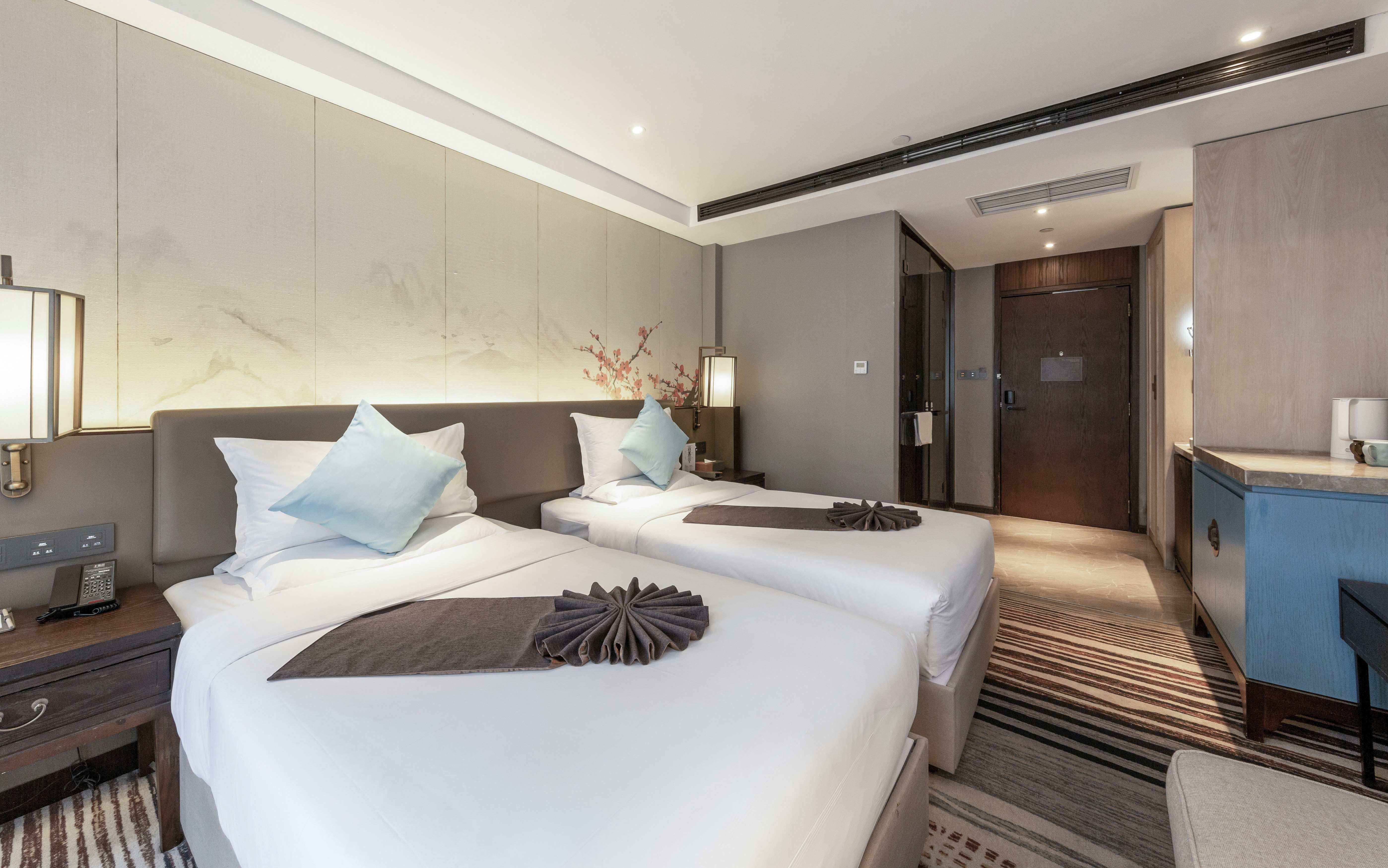 Rezen Dong Hotel (Chongqing Guanyinqiao) 16/39