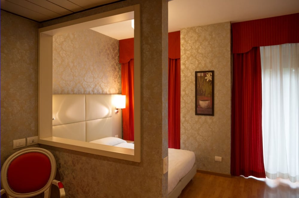 Hotel Nasco 48/62