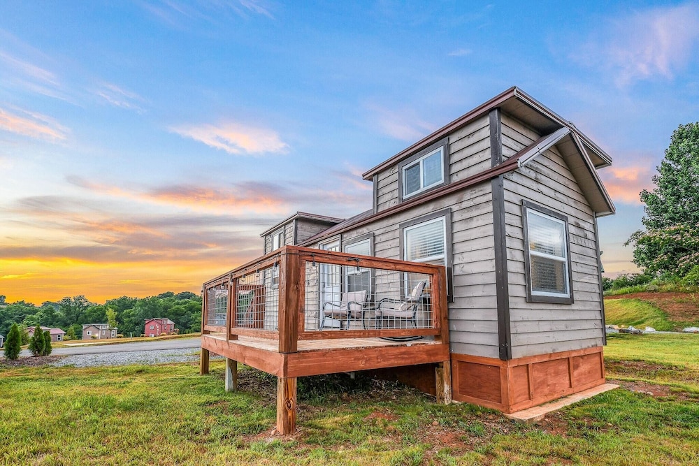 Sojourn Lodging 5/53