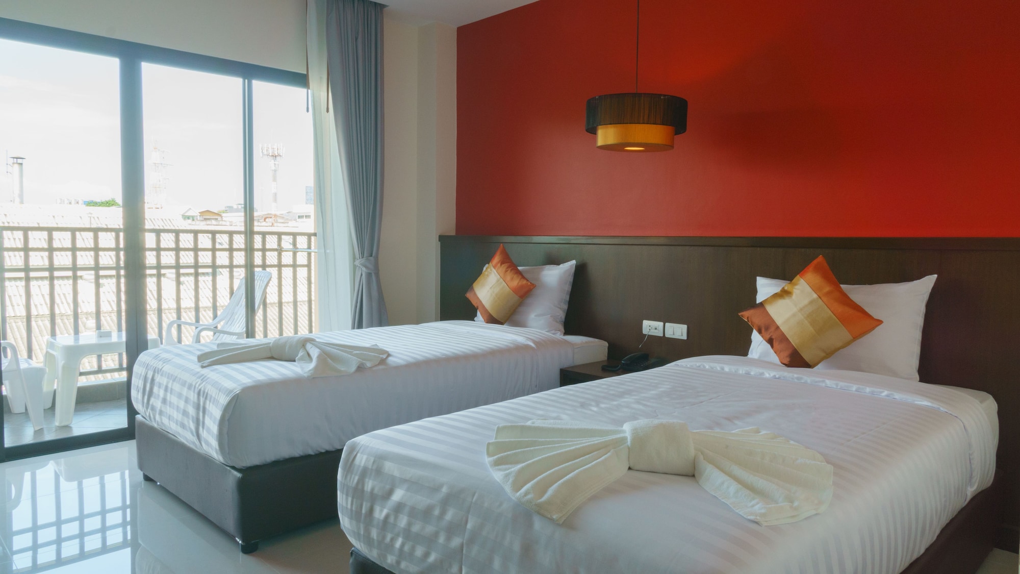 SUPERIOR, TWIN BEDS