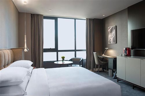 Room, Double or Twin Bed