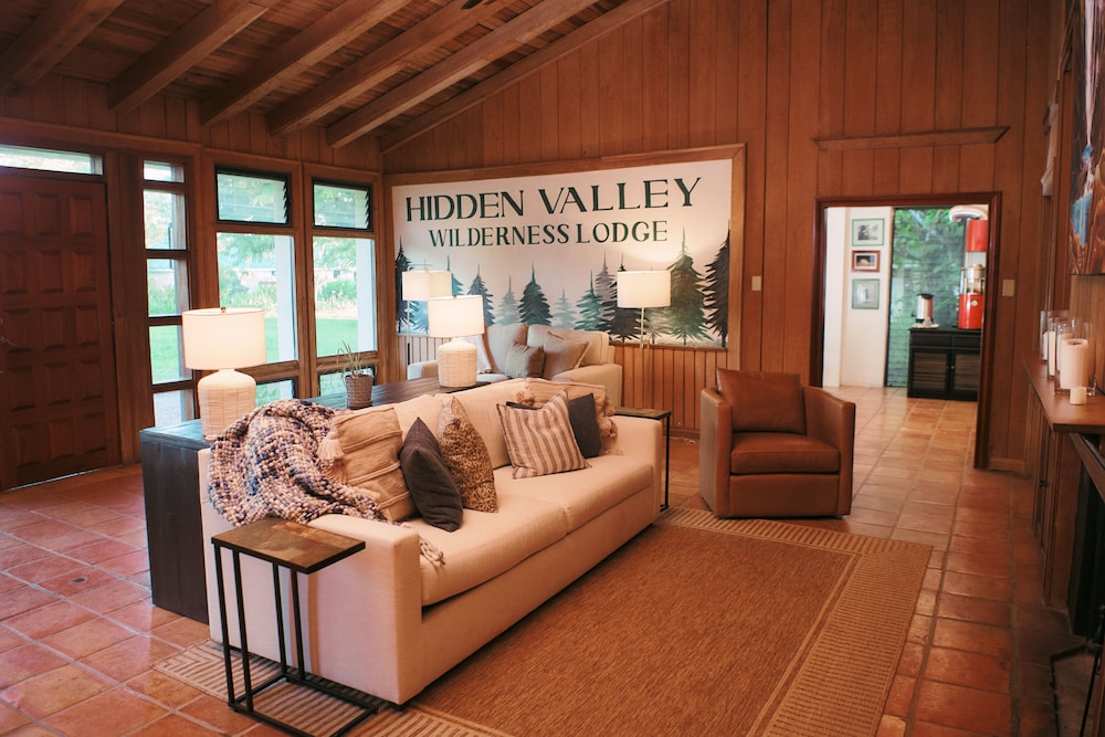 Hidden Valley Inn 55/74