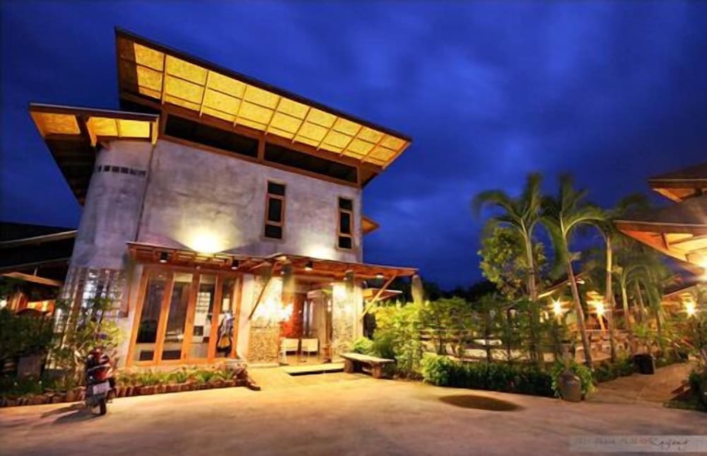 Tique Series Boutique Resort 2/33
