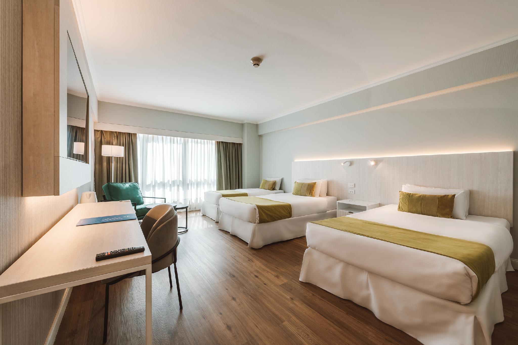Superior, Single, Twin Beds, Avenue View