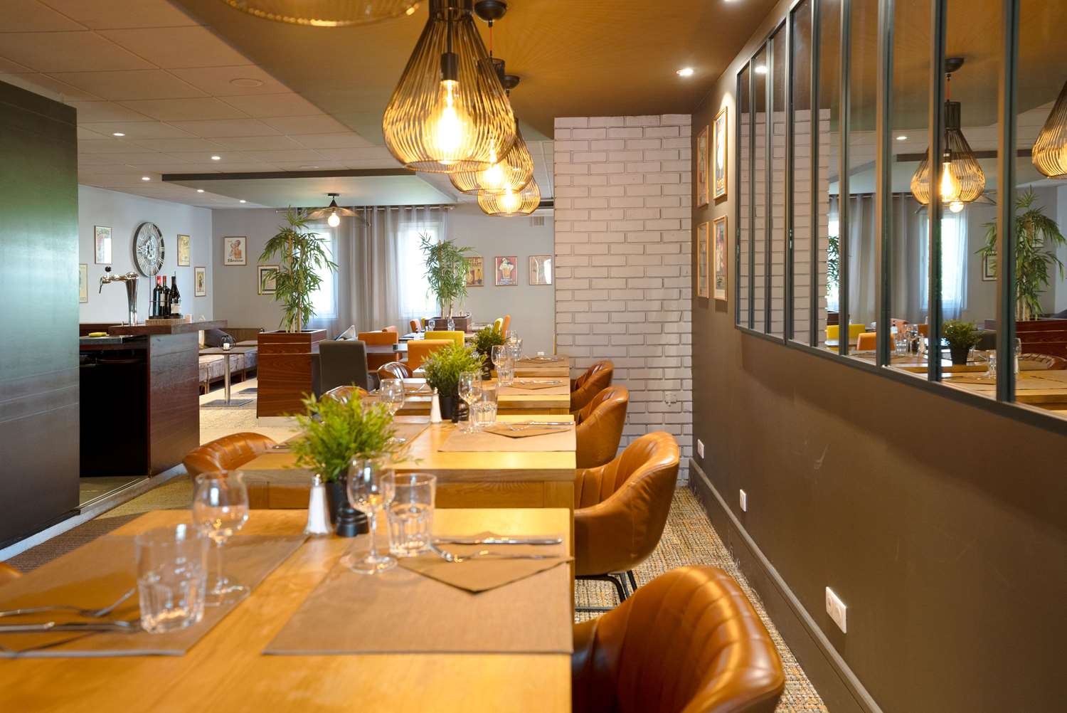 restaurant cafeteria