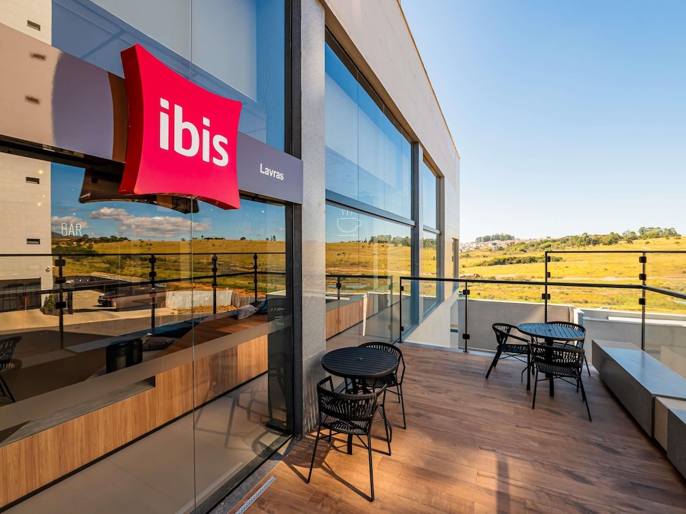 ibis Lavras 9/72