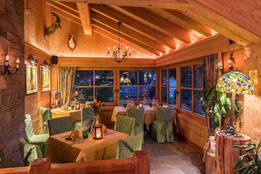 Park Chalet Village 24/50