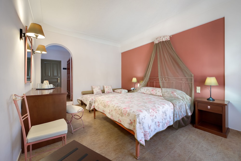Zephyros Hotel Santorini 10/50