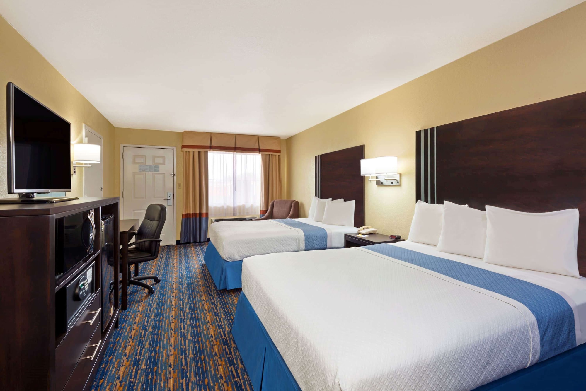 BUSINESS, KING BED