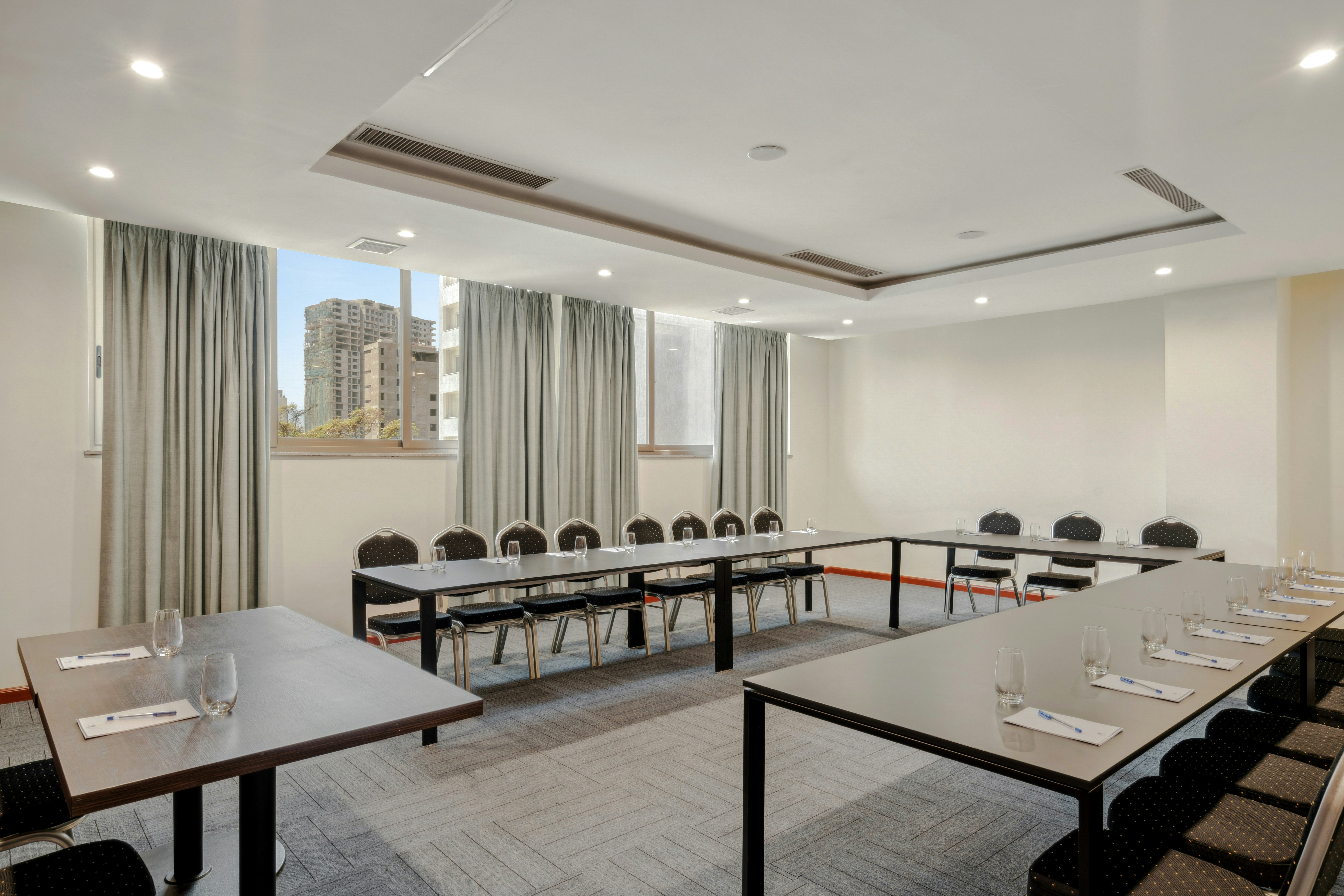DoubleTree by Hilton Addis Ababa Airport 42/44