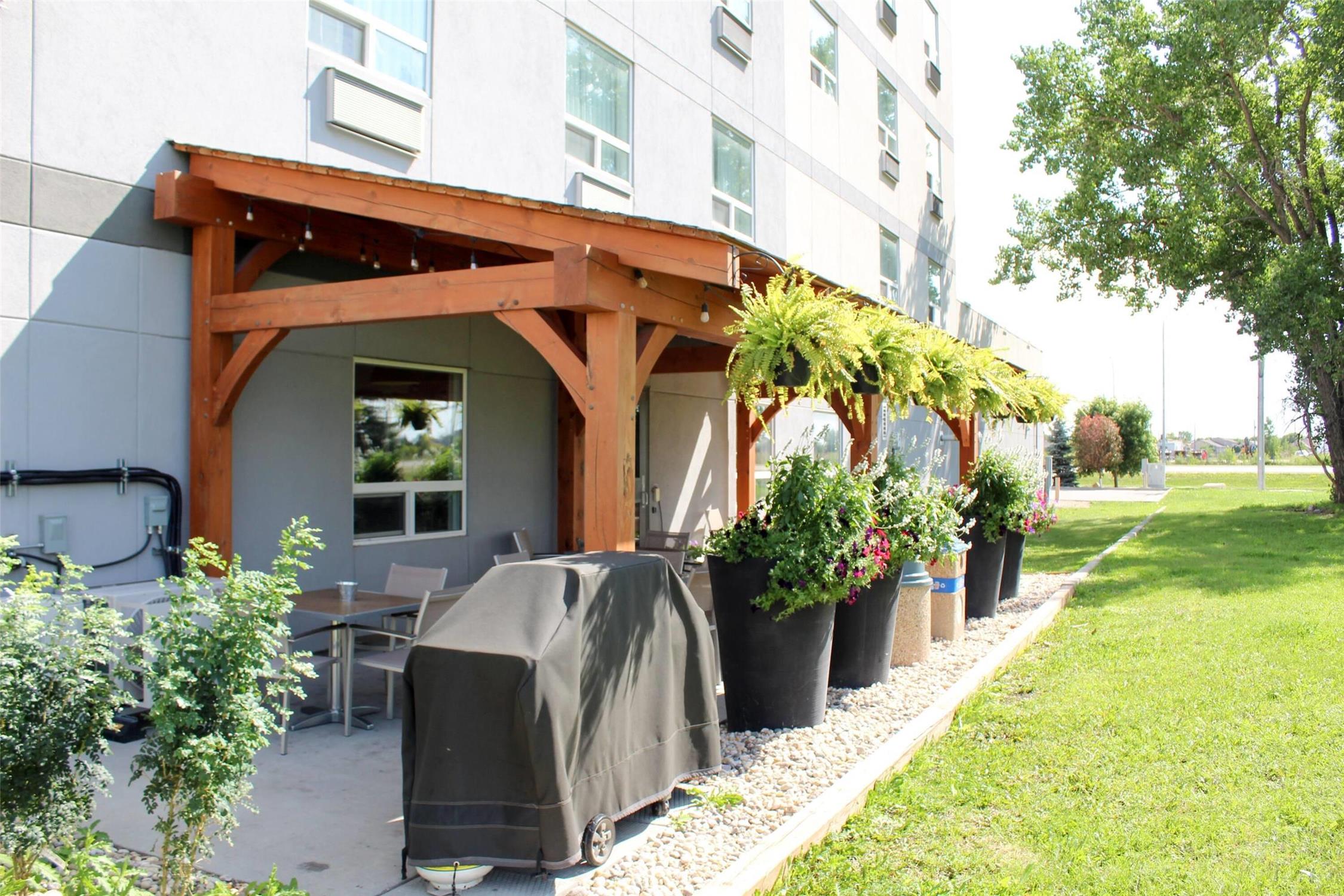 Super 8 by Wyndham Winnipeg East MB 1/31