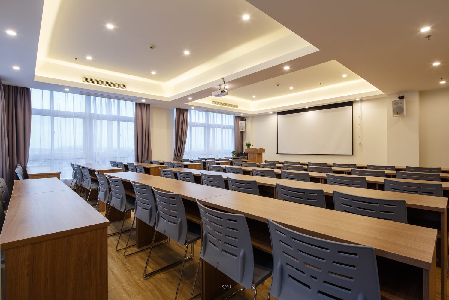 7 Days Premium (Chongqing Liangping People's Square Center) 23/35