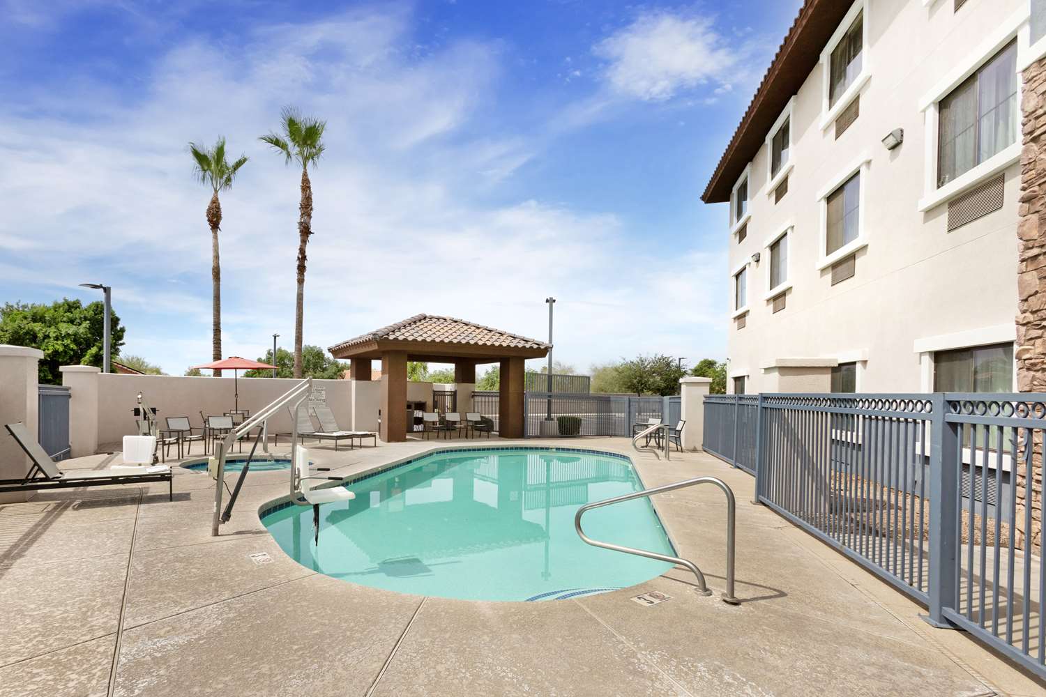 Best Western Plus Surprise-Phoenix NW 37/38