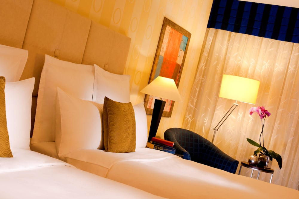 Renaissance Atyrau Hotel 18/54