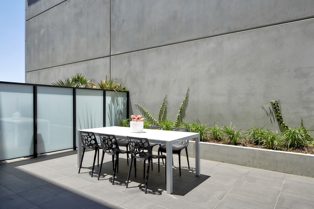 381 Cremorne 7/57