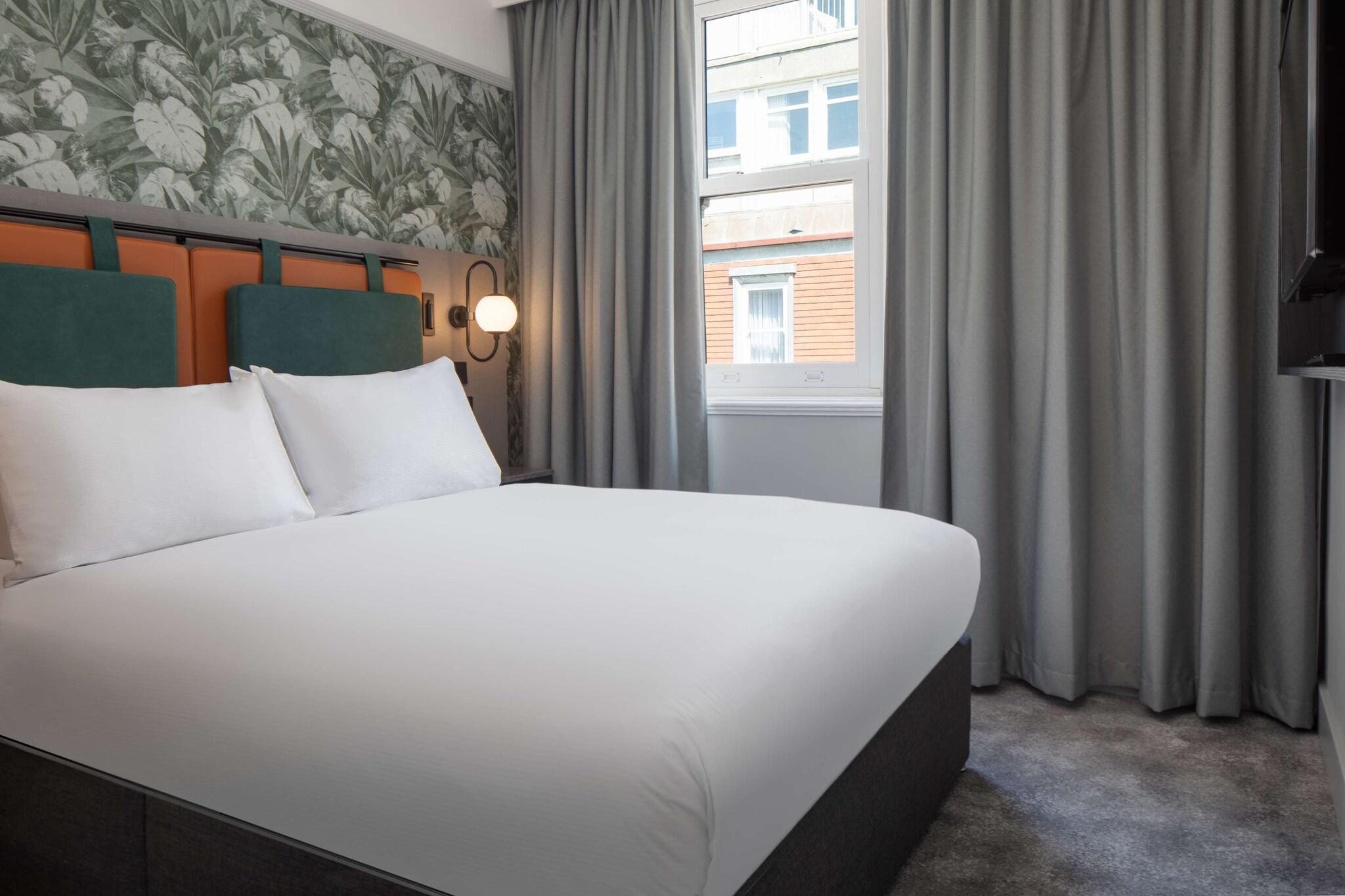 Suite, Balcony
