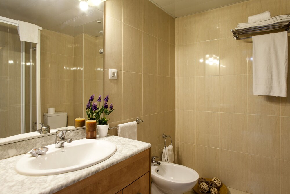 Velor Apartments 74/74