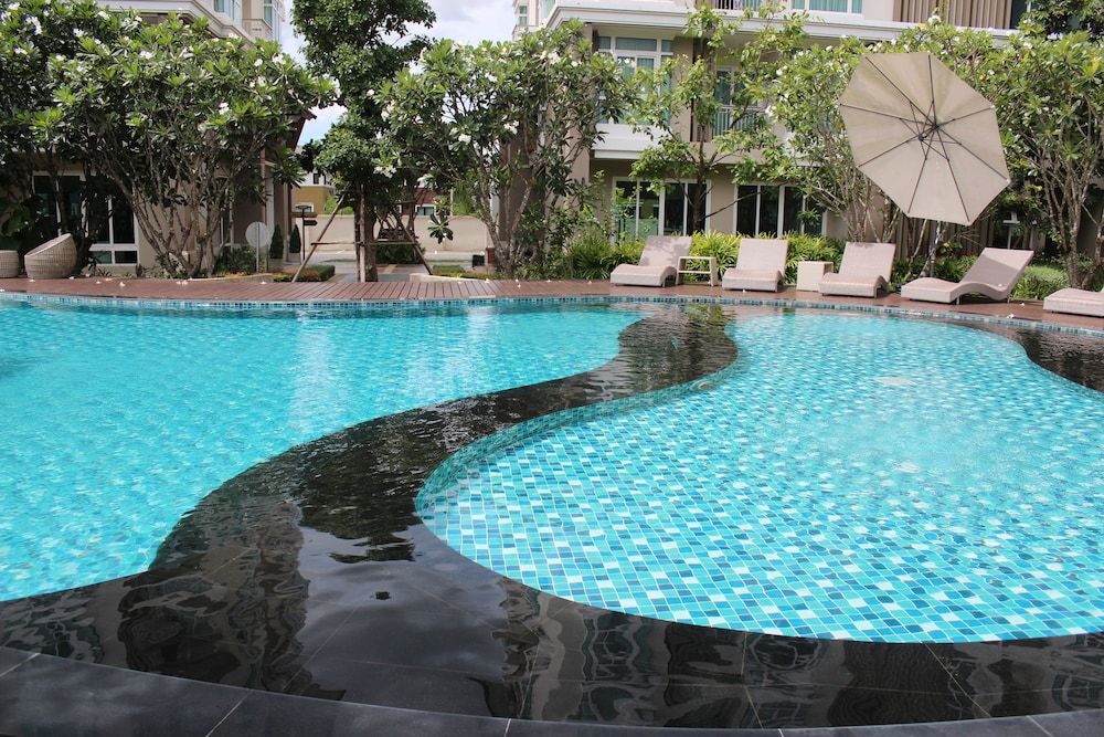 Harmony Resort Hotel 49/50