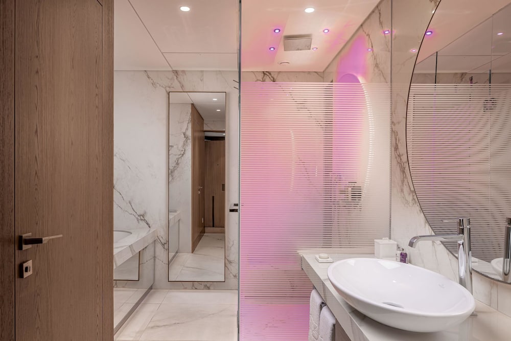 Four Seasons Hotel Limassol 49/50