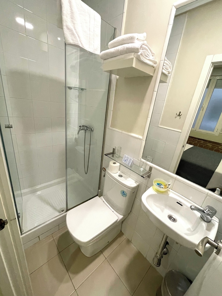 Hostal Madrid 38/50