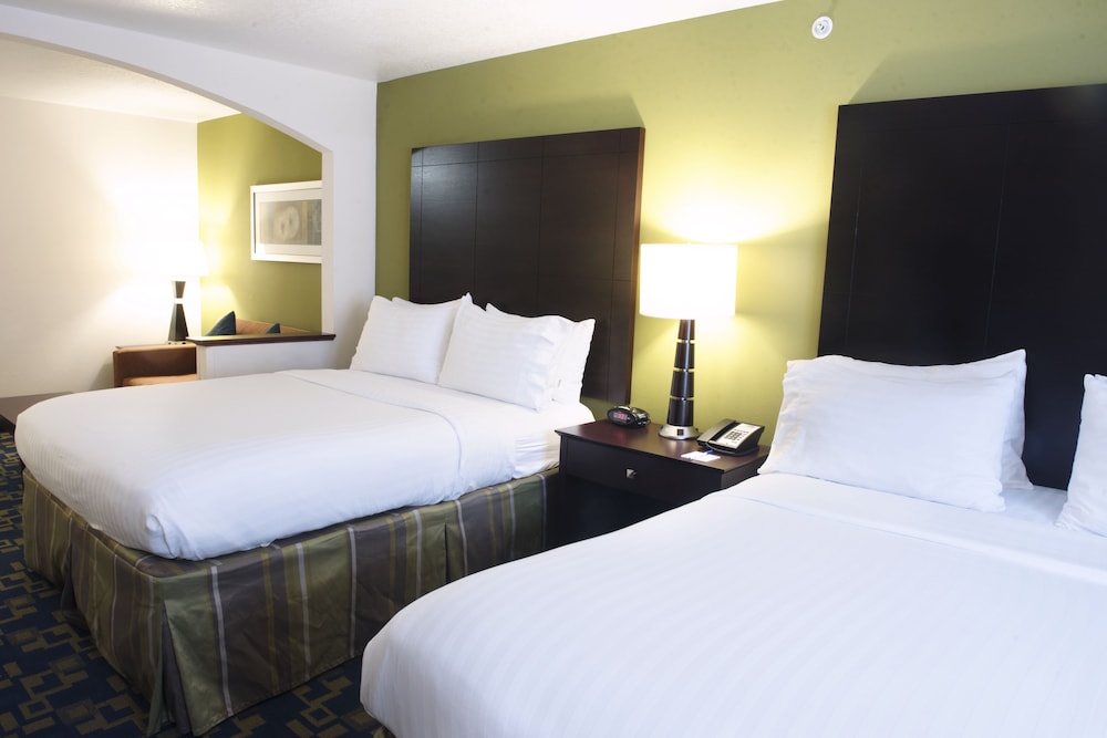 Holiday Inn Express Suites Urbandale Des Moines 22/50