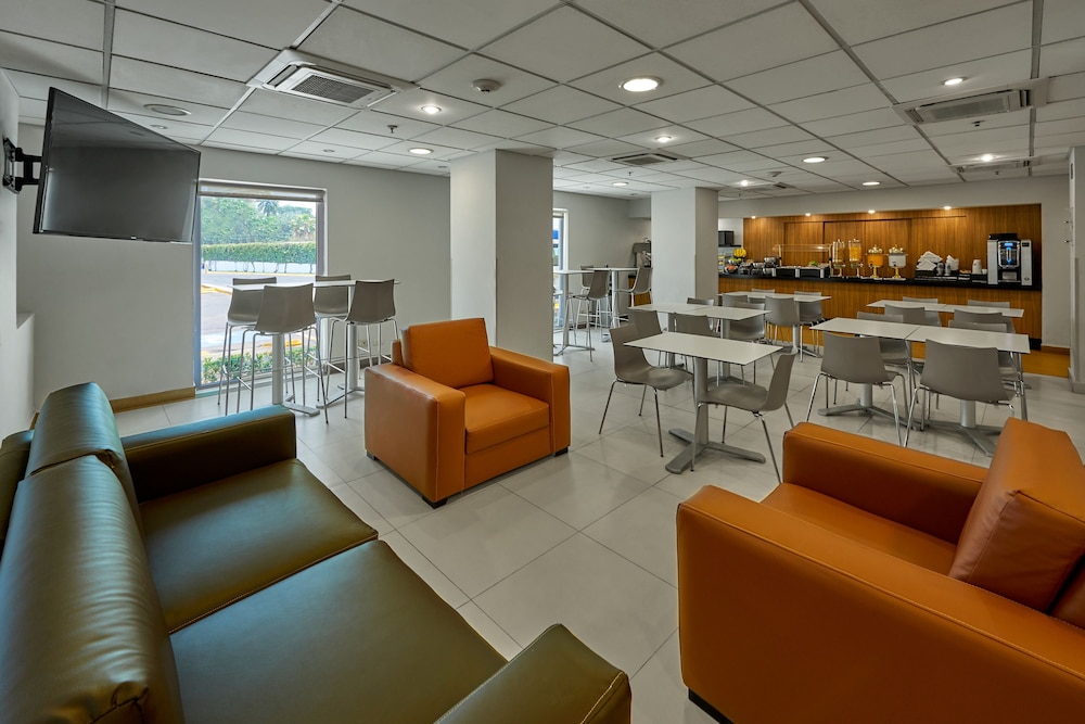 City Express by Marriott Lazaro Cardenas 29/52