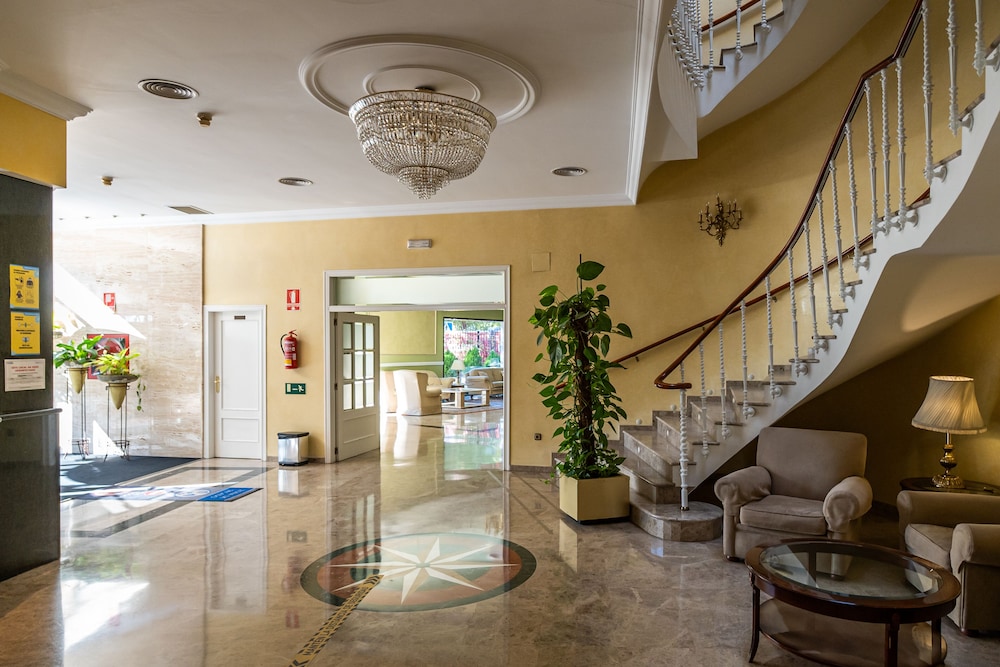 Hotel Checkin Valencia Ciscar 38/64