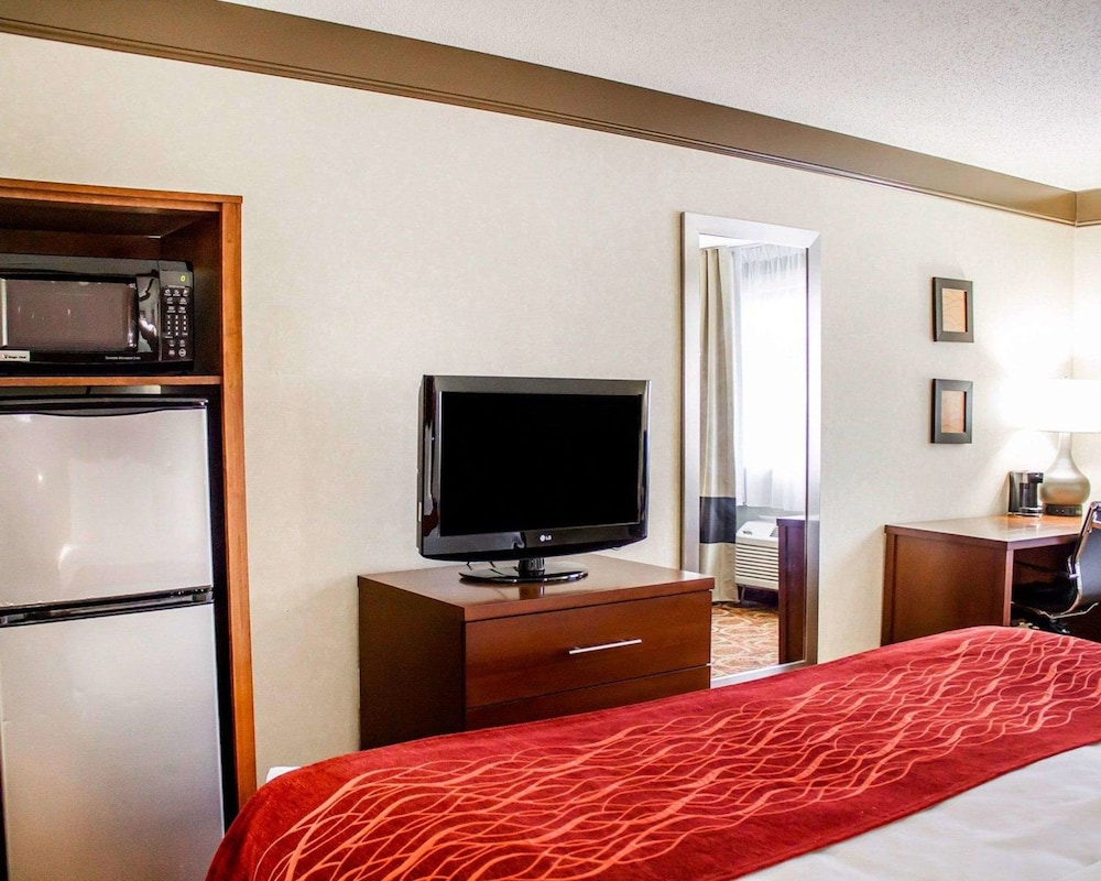 Comfort Inn Mount Vernon Downtown 24/28
