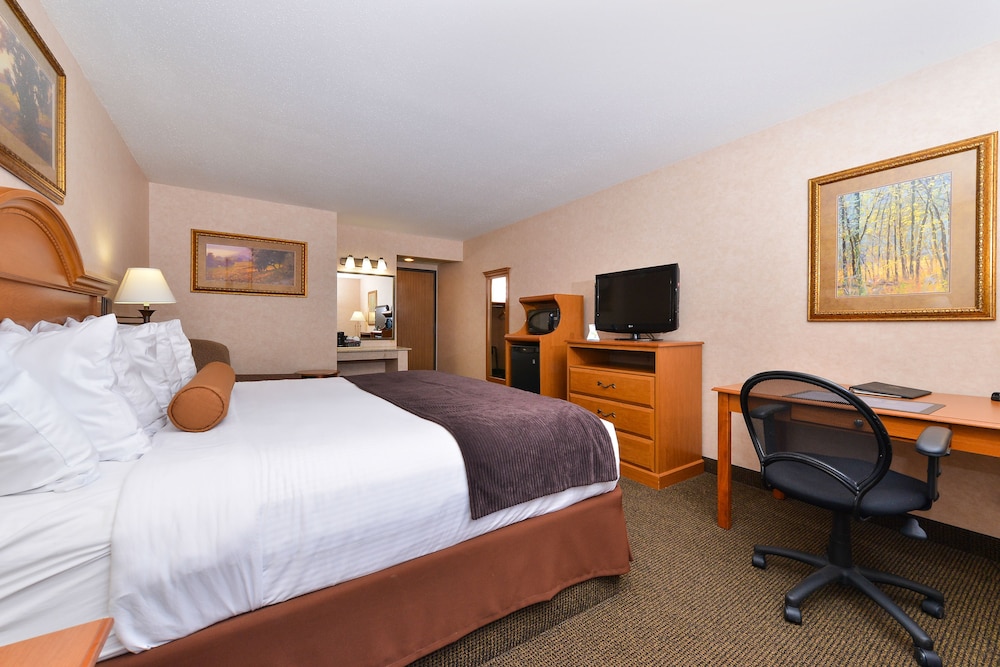 Revel Hotel Minot, SureStay Collection by Best Western 26/66