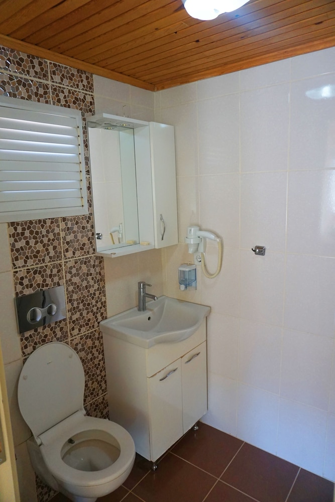 Cobanoglu Otel 35/37