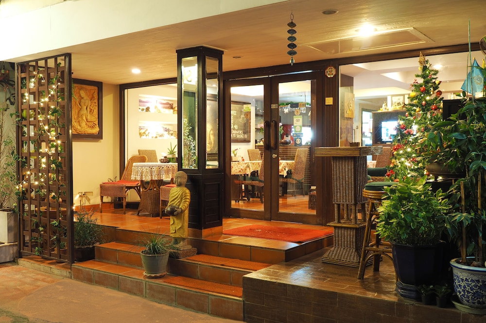 BAAN SUKHUMVIT SOI 20 30/50