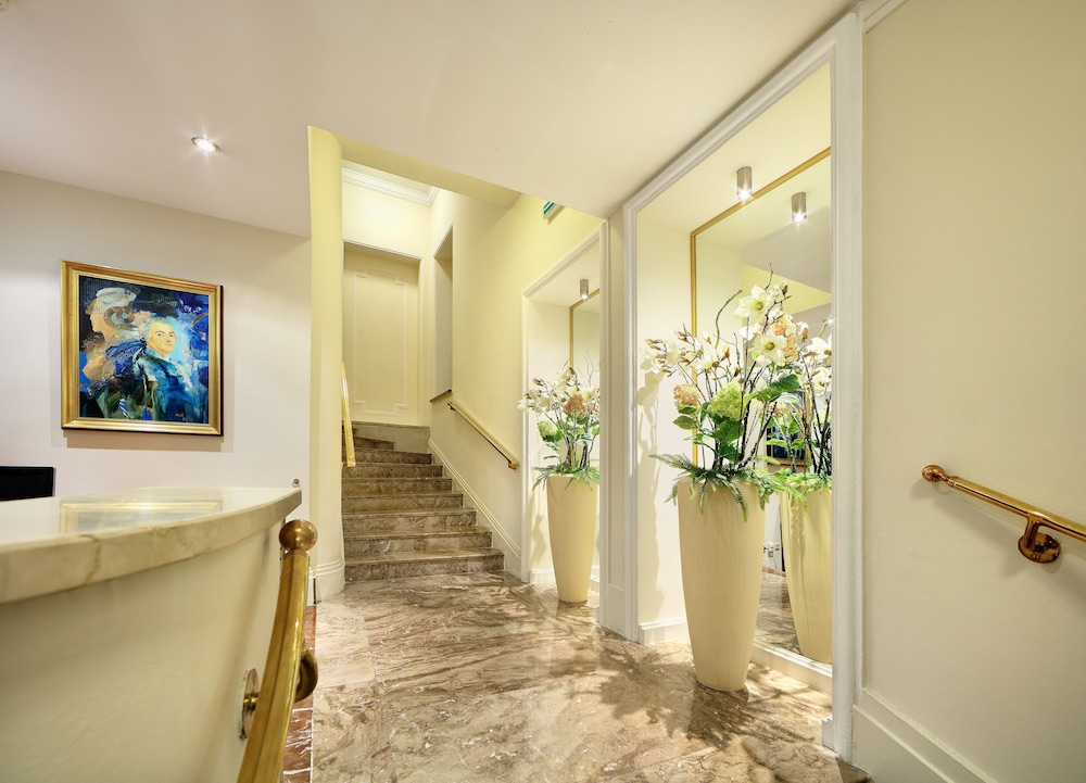 Grand Hotel Bohemia 27/50
