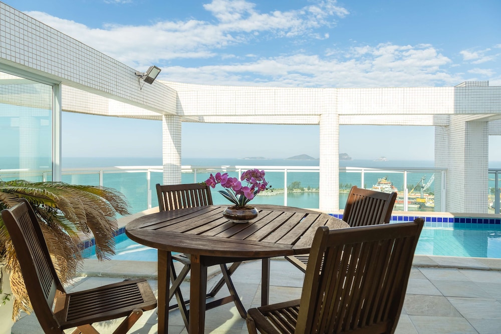 Golden Tulip Macae 24/36