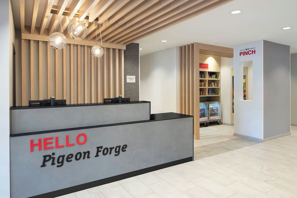 TownePlace Suites by Marriott Pigeon Forge 5/50