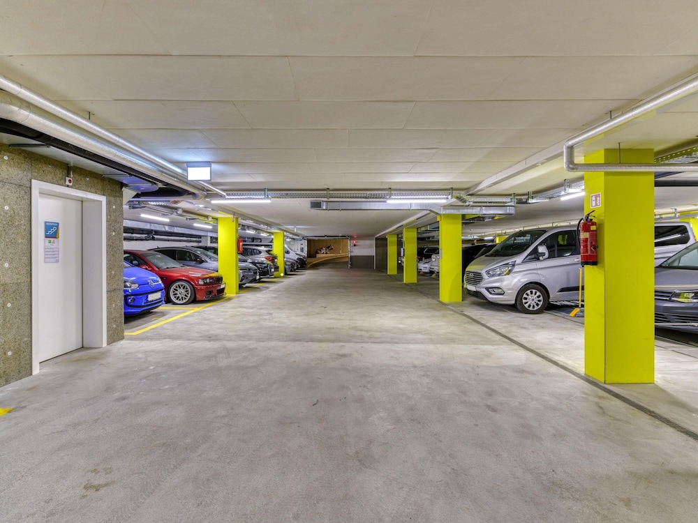 Ibis Styles Zurich City Center 63/68